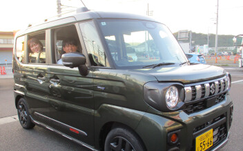 新型スペーシアギア試乗車入りました!!